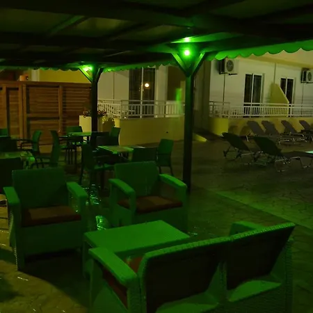Memories Aparthotel 2*
